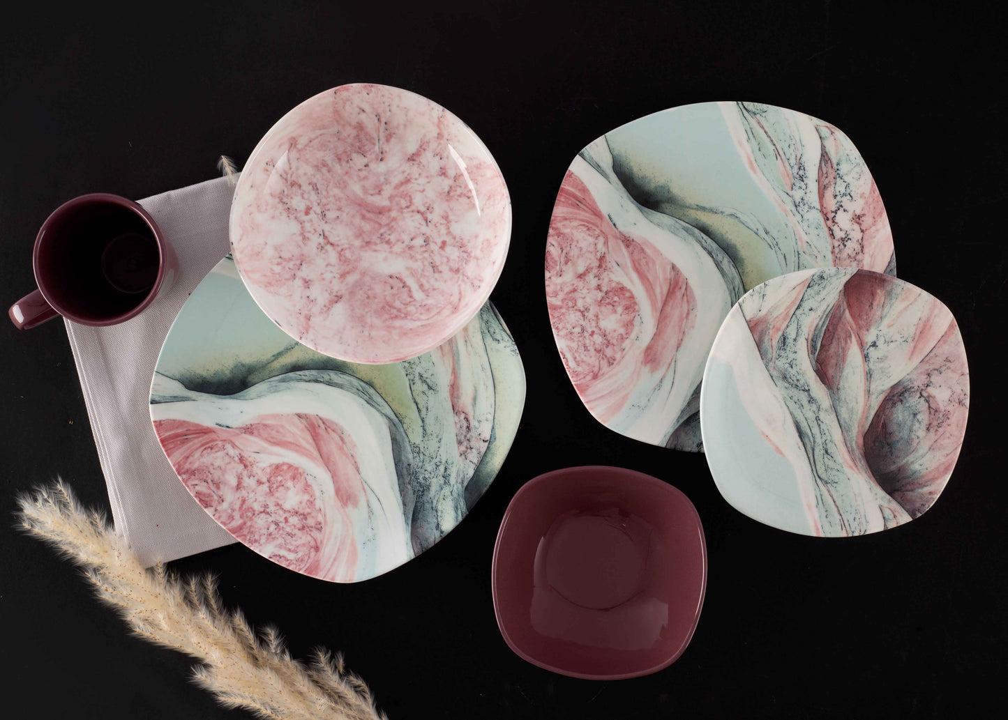 Piazza Crimson Marble – 30 Pieces – 31132