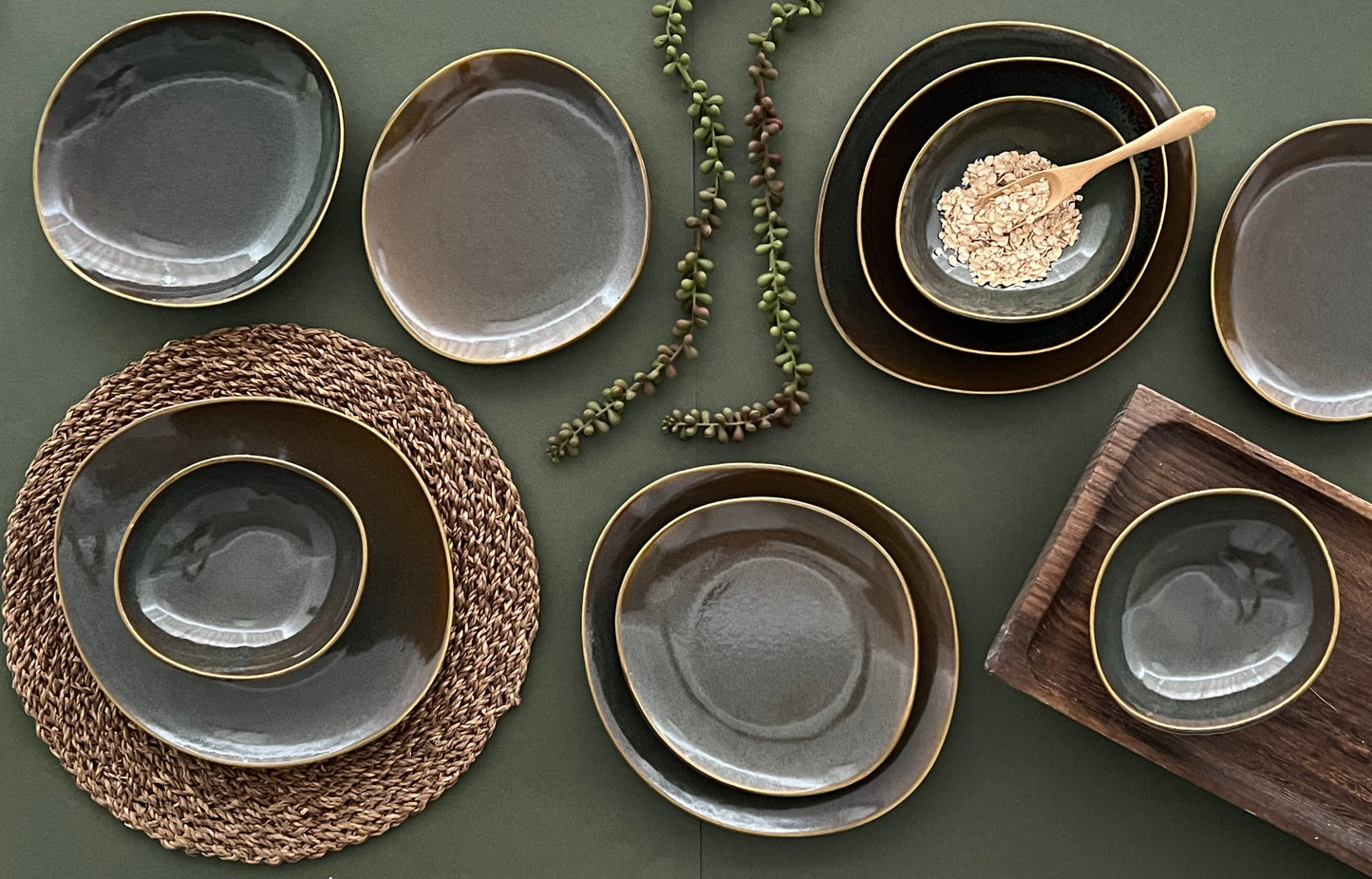 Reactive Glaze Brown Dinner - 18 pieces - R40